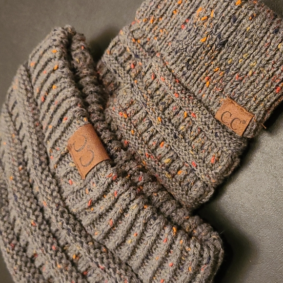 SPECKLED DARK MELANGE GRAY Ponytail Beanie - Picture 1 of 5